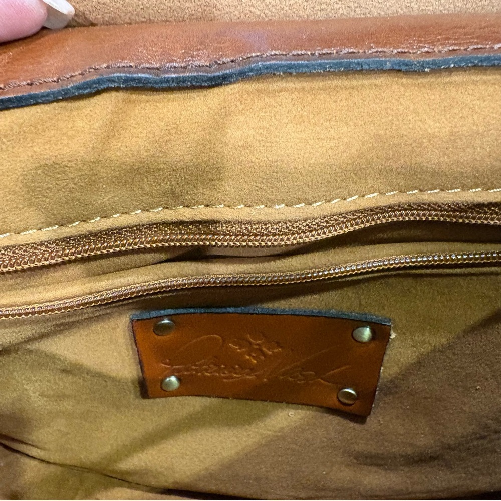 Patricia Nash
Linny Small Saddle Bag - Picture 8 of 10